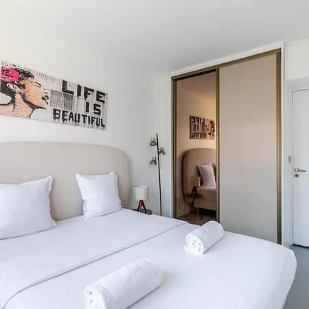 Guestready - Elegant With Private Balcony *