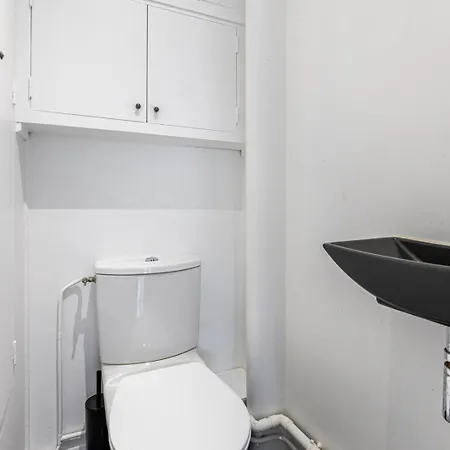Daire Guestready - Elegant With Private Balcony *