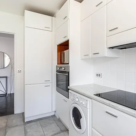 Guestready - Elegant With Private Balcony Appartement *