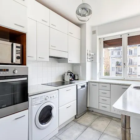 Guestready - Elegant With Private Balcony Apartment *