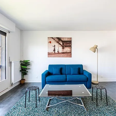 Guestready - Elegant With Private Balcony Apartment